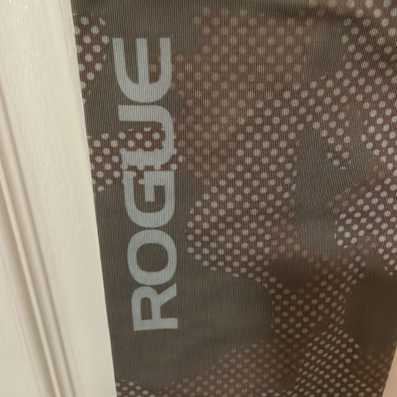 Rogue Capri leggings - Picture 2 of 5